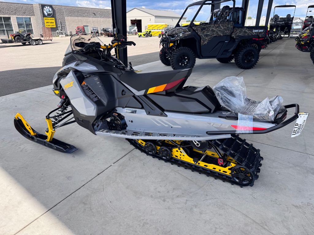 2026 Ski-Doo MXZ Adrenaline With Blizzard Package 600R E-TEC 129 1.25 - Photo 4