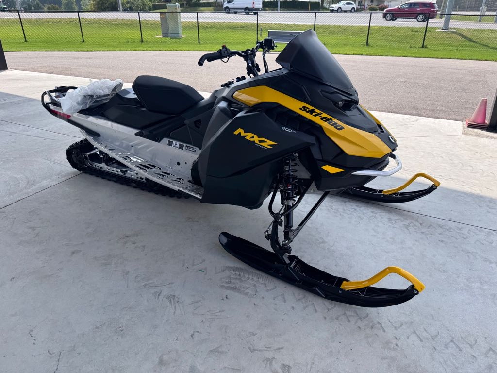 2026 Ski-Doo MXZ Sport 600 EFI - 85 129 1.25 - Photo 2