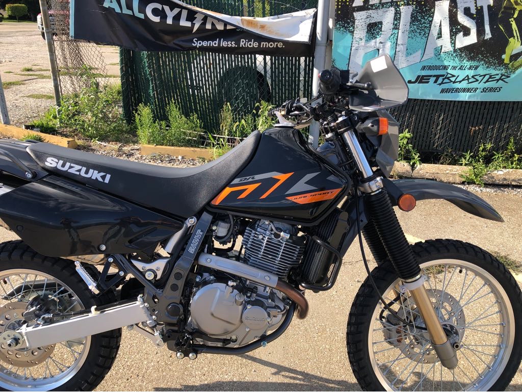 2026 Suzuki DR 650S - Photo 3