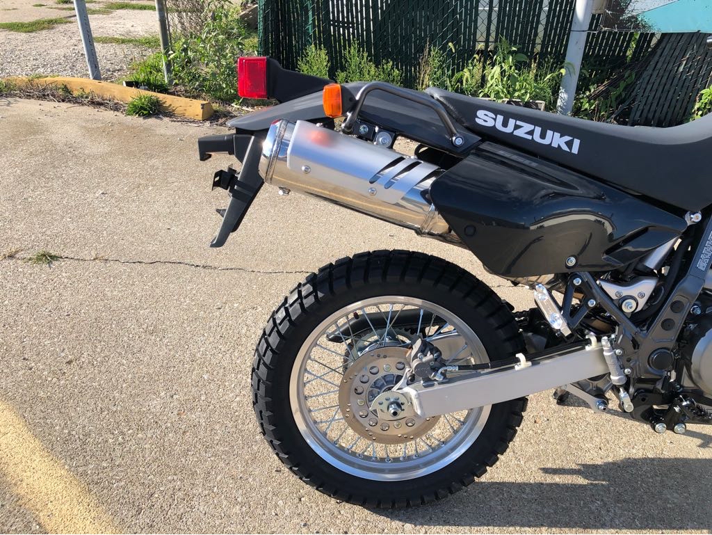 2026 Suzuki DR 650S - Photo 4