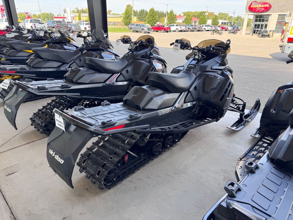 2024 Ski-Doo Renegade X-RS 900 ACE Turbo R 137 - Photo 4