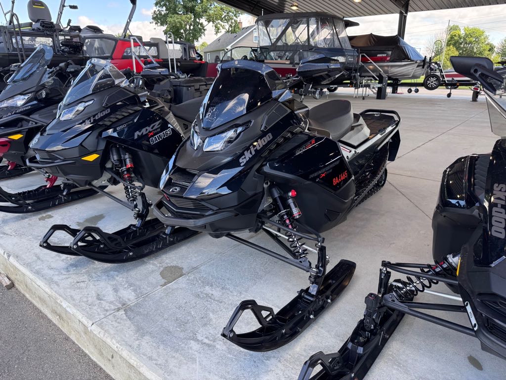 2024 Ski-Doo Renegade X-RS 900 ACE Turbo R 137 - Photo 2