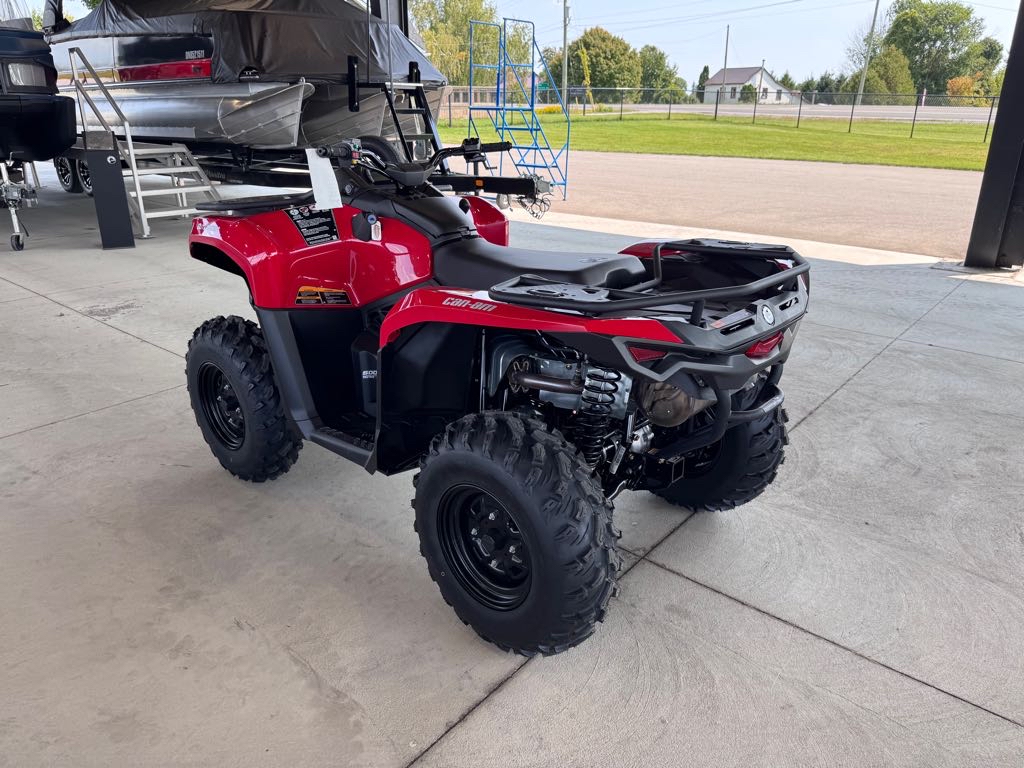 2025 Can-Am Outlander 500 - Photo 3