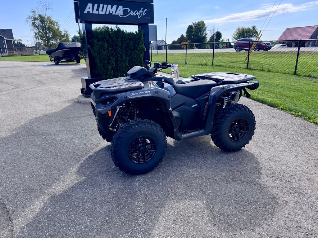 2025 Can-Am Outlander DPS 850 - Photo 2
