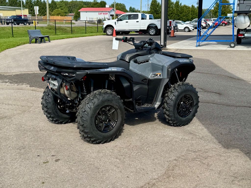 2025 Can-Am Outlander DPS 850 - Photo 3