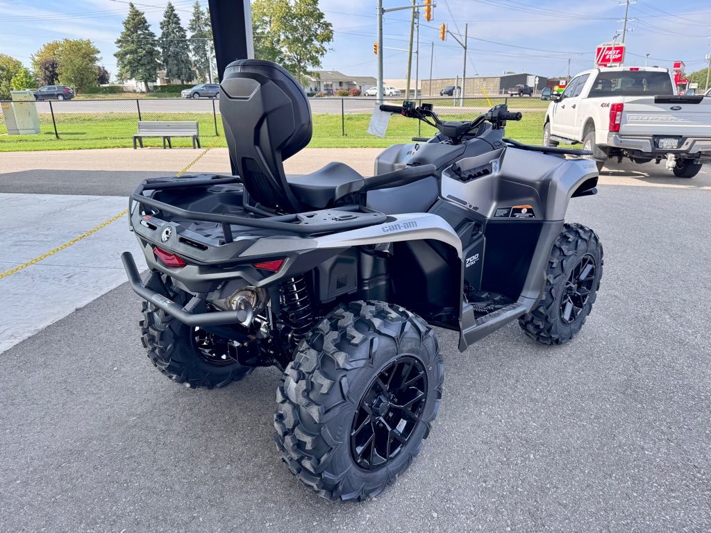 2026 Can-Am Outlander MAX XT 700 - Photo 5