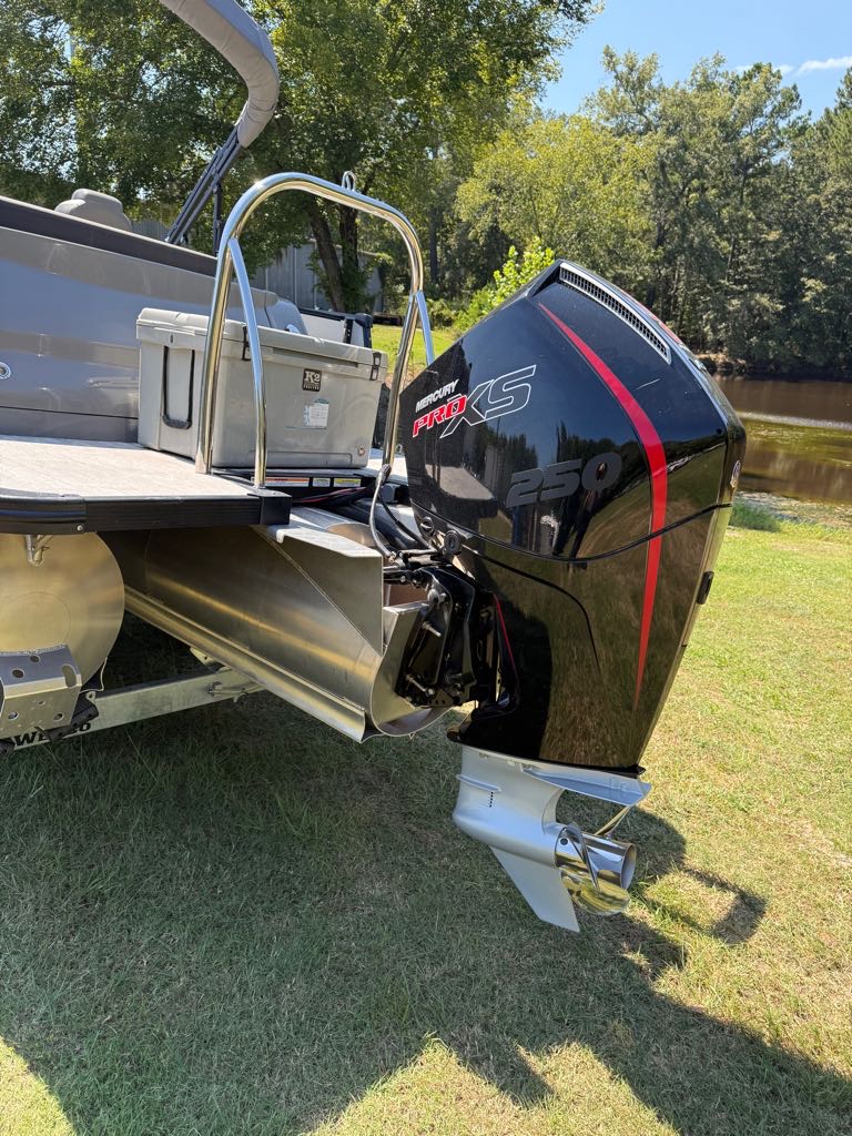 2023 Avalon Catalina Rear J Lounger 25 - Photo 4
