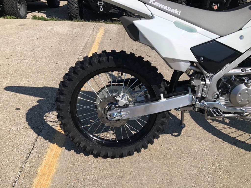 2026 Kawasaki KLX 140R L - Photo 4