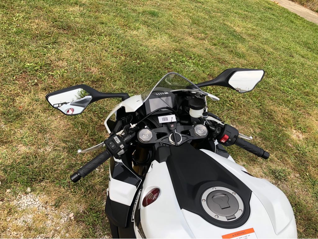 2026 Honda CBR1000RR - Photo 12