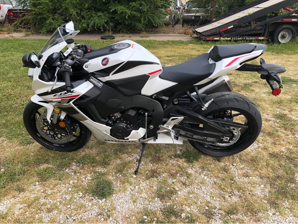 2026 Honda CBR1000RR - Photo 7