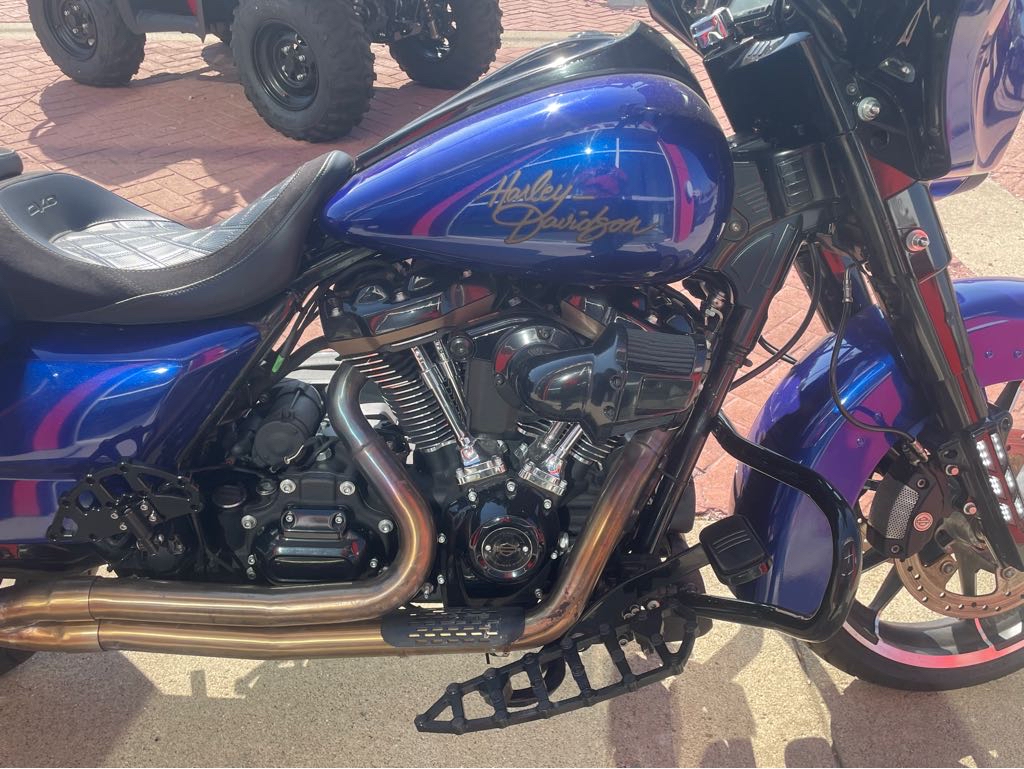 2013 Harley-Davidson Street Glide Base for Sale