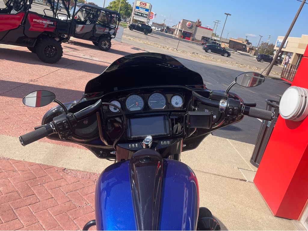 2013 Harley-Davidson Street Glide Base for Sale