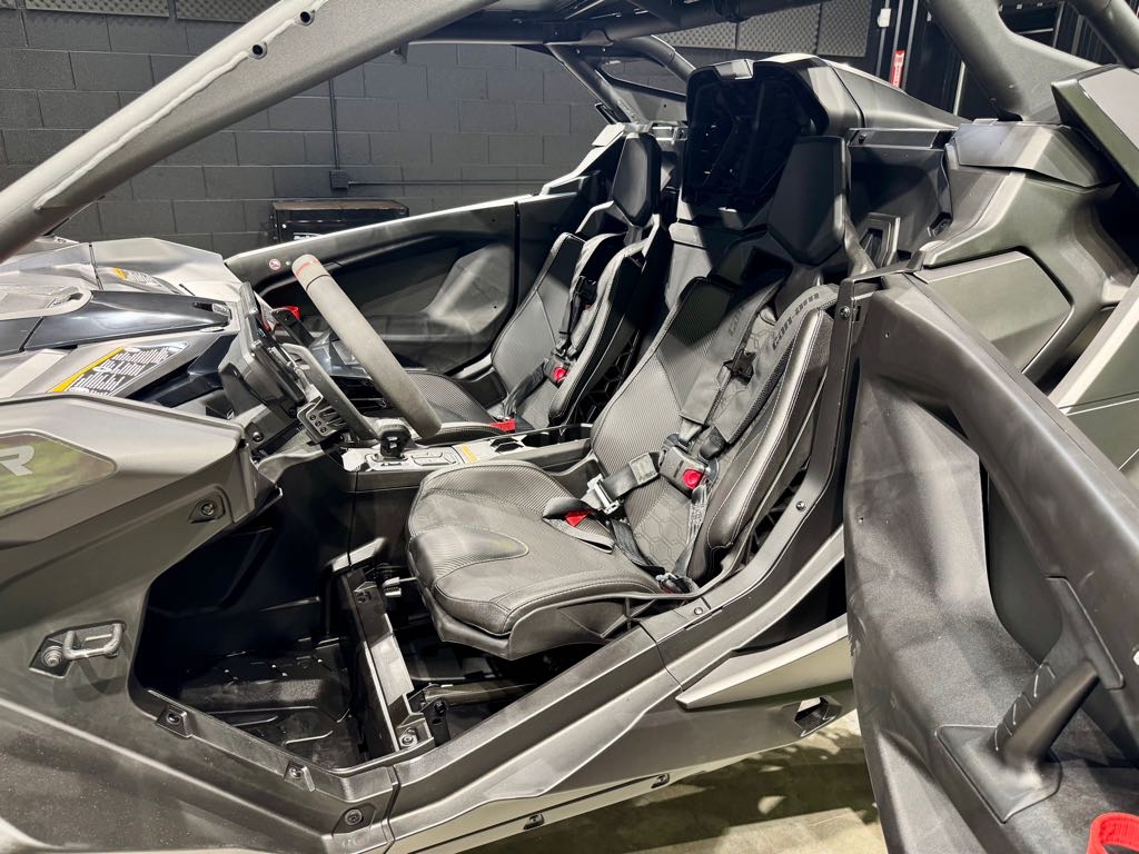 2026 Can-Am Maverick R X rs With SMART-SHOX - Photo 8