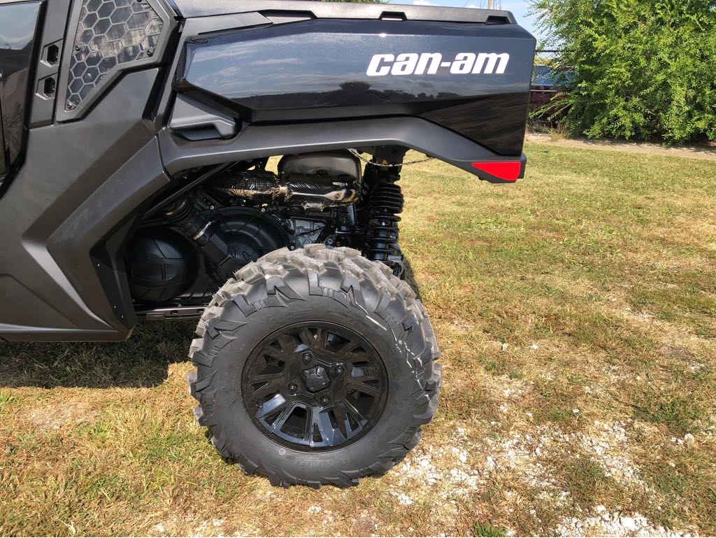 2026 Can-Am COMMANDER MAX XT 1000R - Photo 6