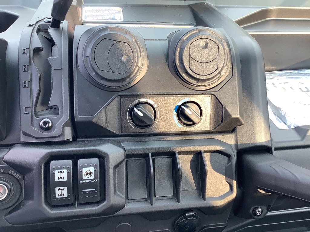 2026 Can-Am Defender DPS CAB HD9 - Photo 10