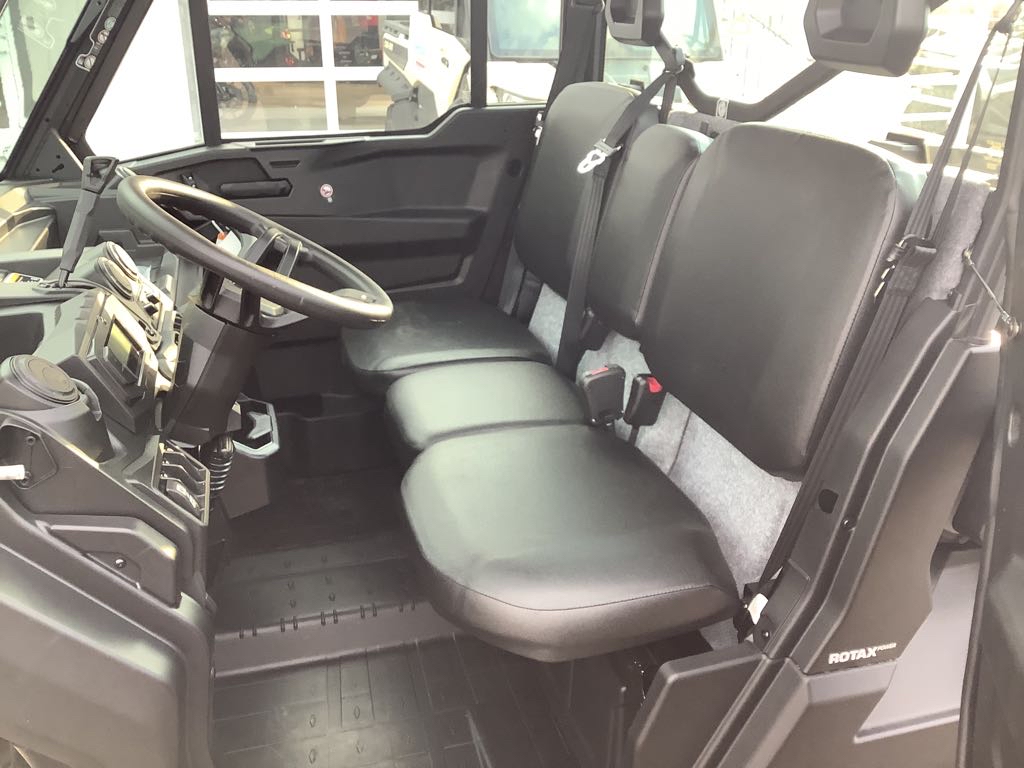 2026 Can-Am Defender DPS CAB HD9