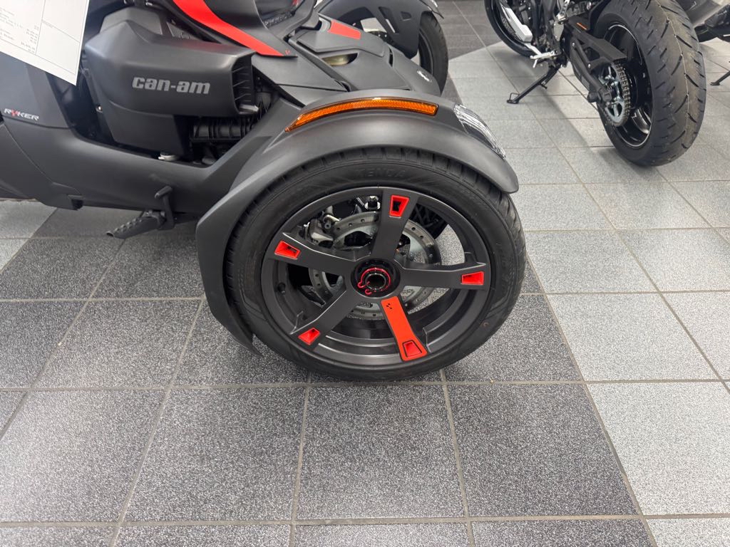 2021 Can-Am RYKER 600 ACE - Photo 8