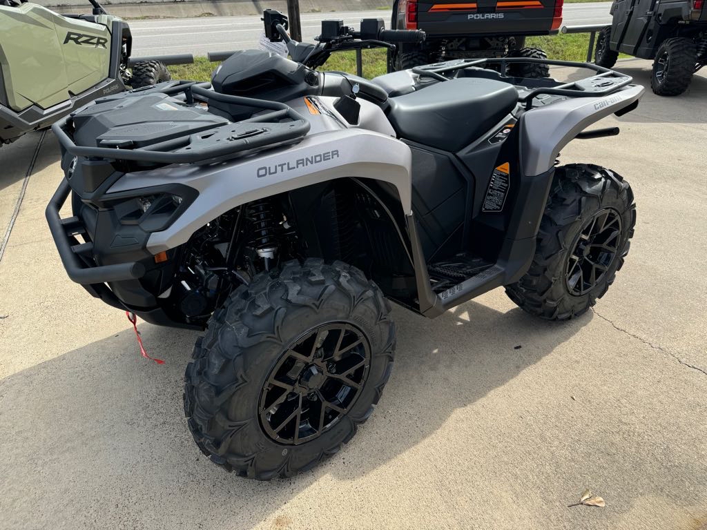 2026 Can-Am Outlander XT 700 - Photo 3