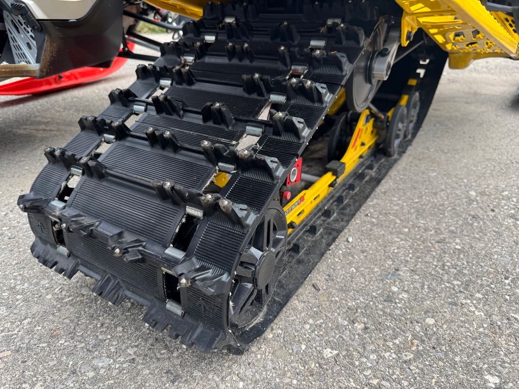 2023 Ski-Doo MXZ Blizzard 850 E-TEC - Photo 4
