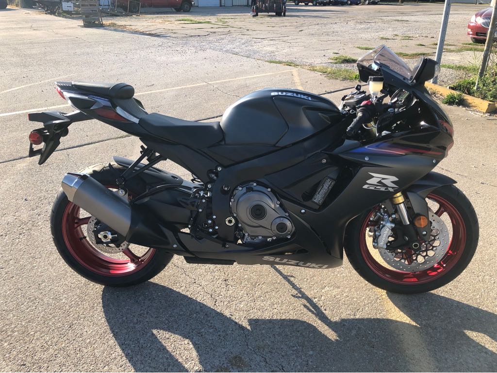 2026 Suzuki GSX-R 750 - Photo 2