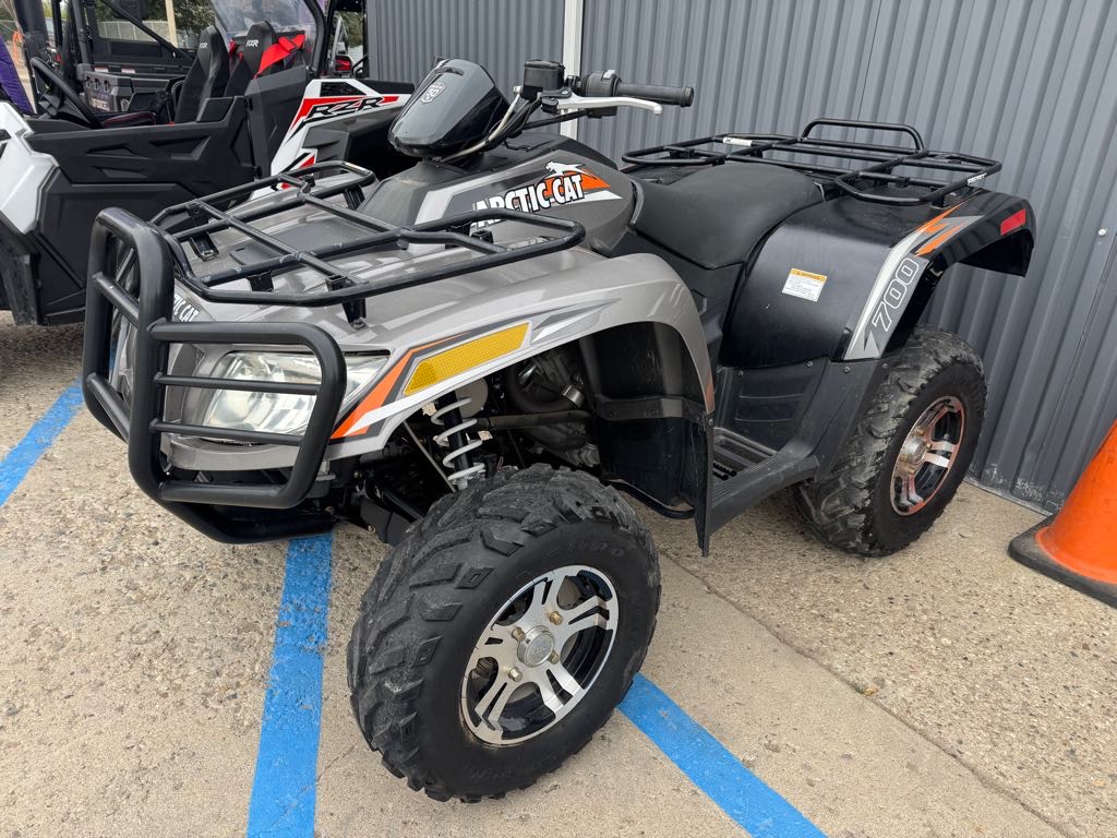 2012 Arctic Cat 700 - Photo 2
