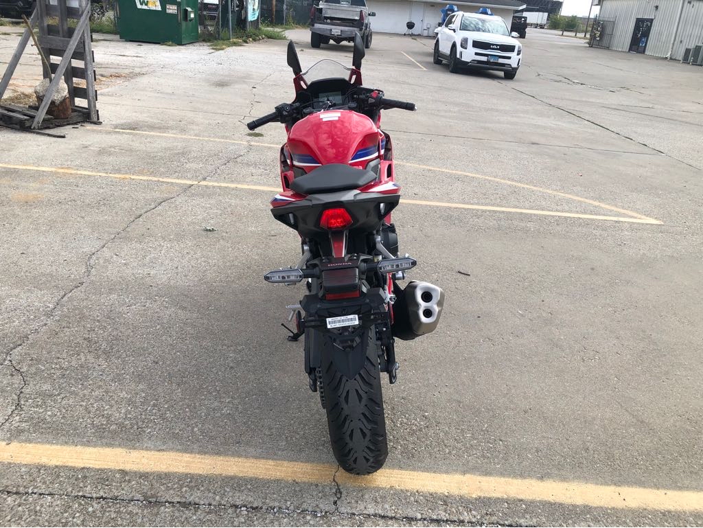 2025 Honda CBR500R ABS - Photo 5
