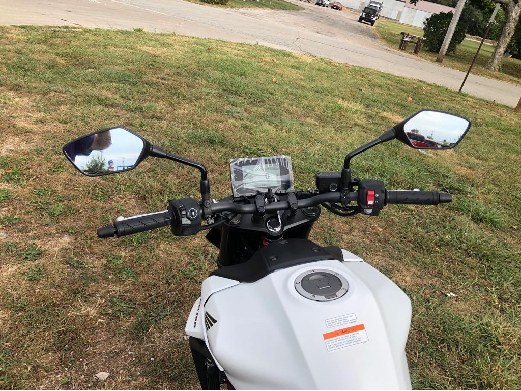2025 Honda CB750 HORNET - Photo 12