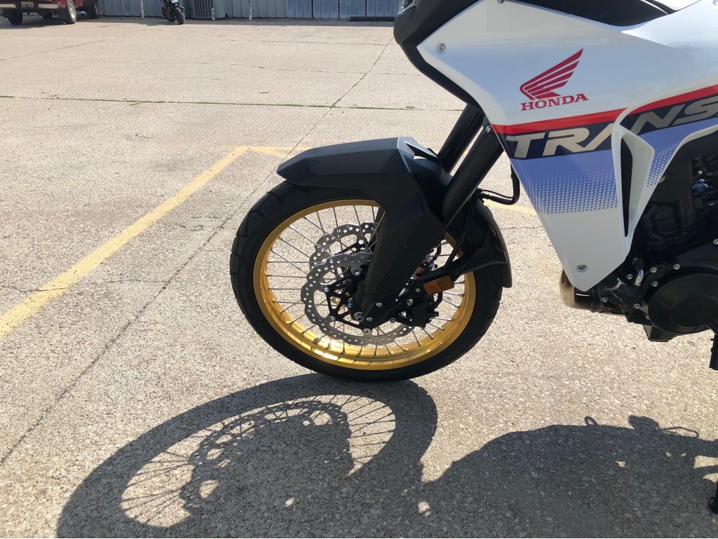 2025 Honda TRANSALP - Photo 8