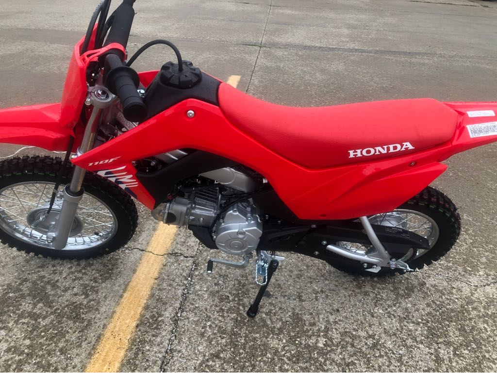 2026 Honda CRF 110F - Photo 7