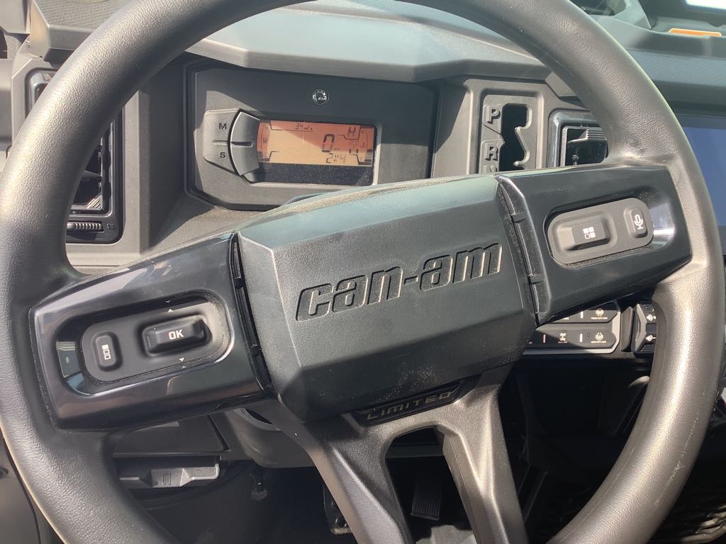 2026 Can-Am Defender Limited HD11 - Photo 10