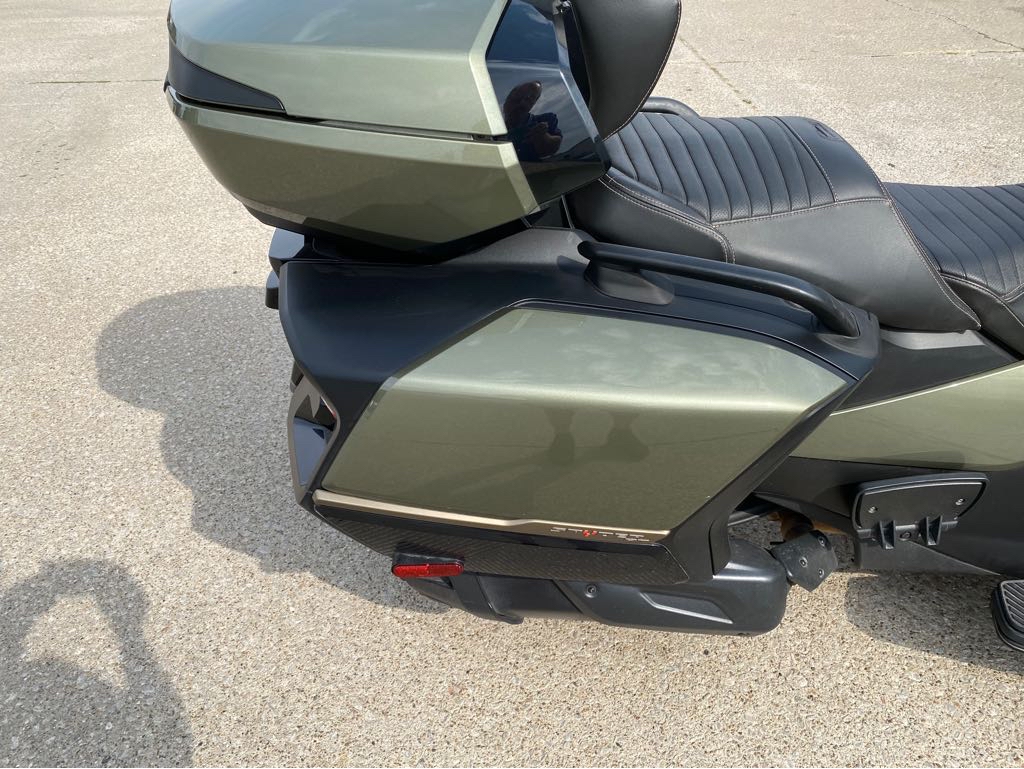 2021 Can-Am SPYDER RT LTD SEA TO SKY - Photo 3