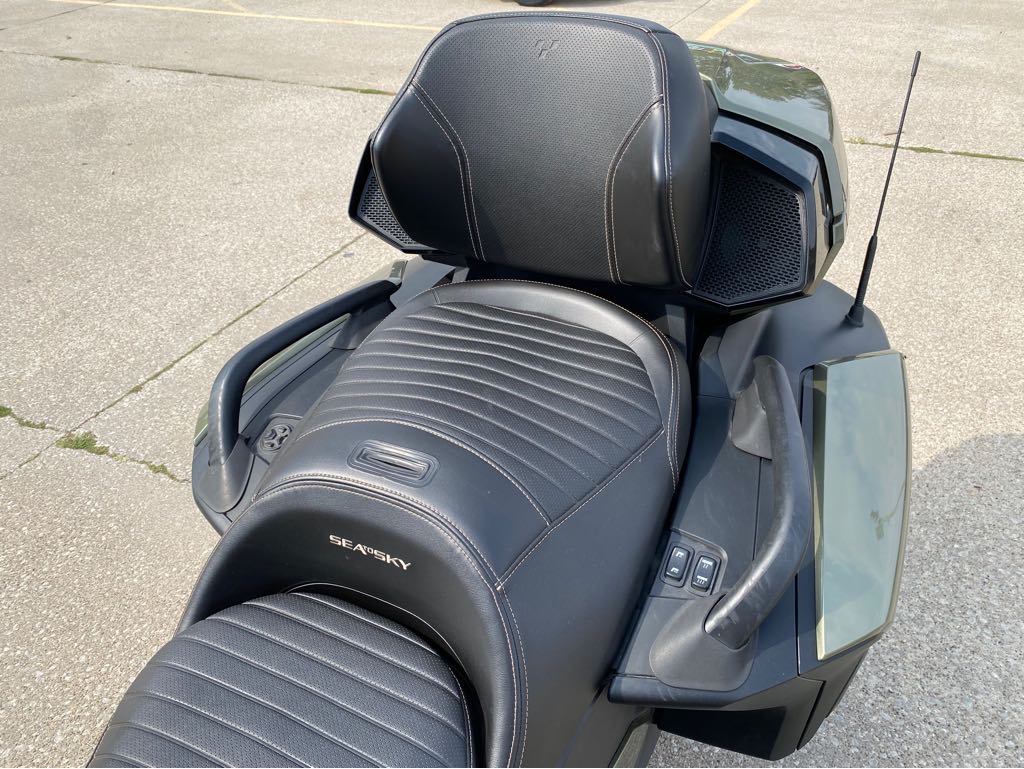 2021 Can-Am SPYDER RT LTD SEA TO SKY - Photo 12