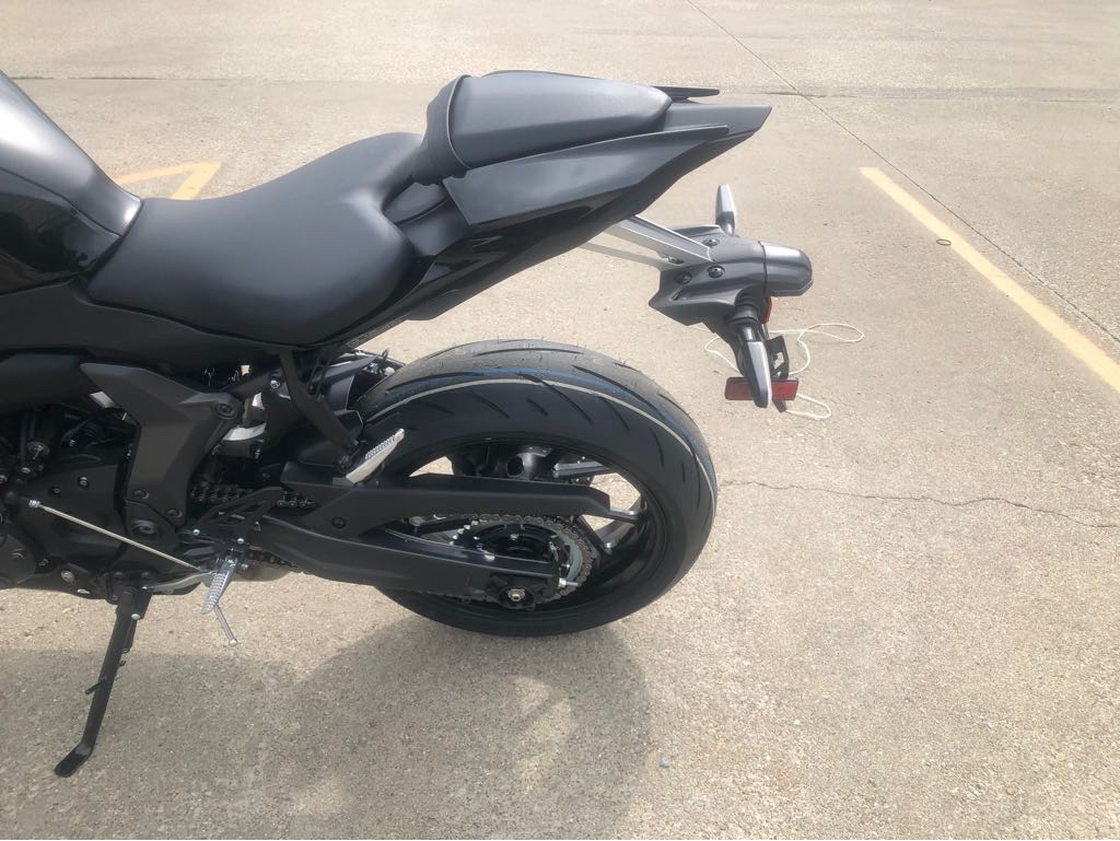 2025 Yamaha YZF R7 - Photo 6