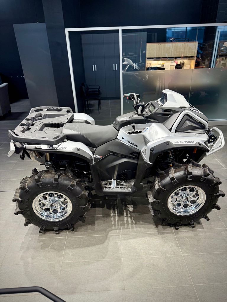 2025 Can-Am CUSTOM SILVER OUTLANDER XMR 1000R - Photo 4