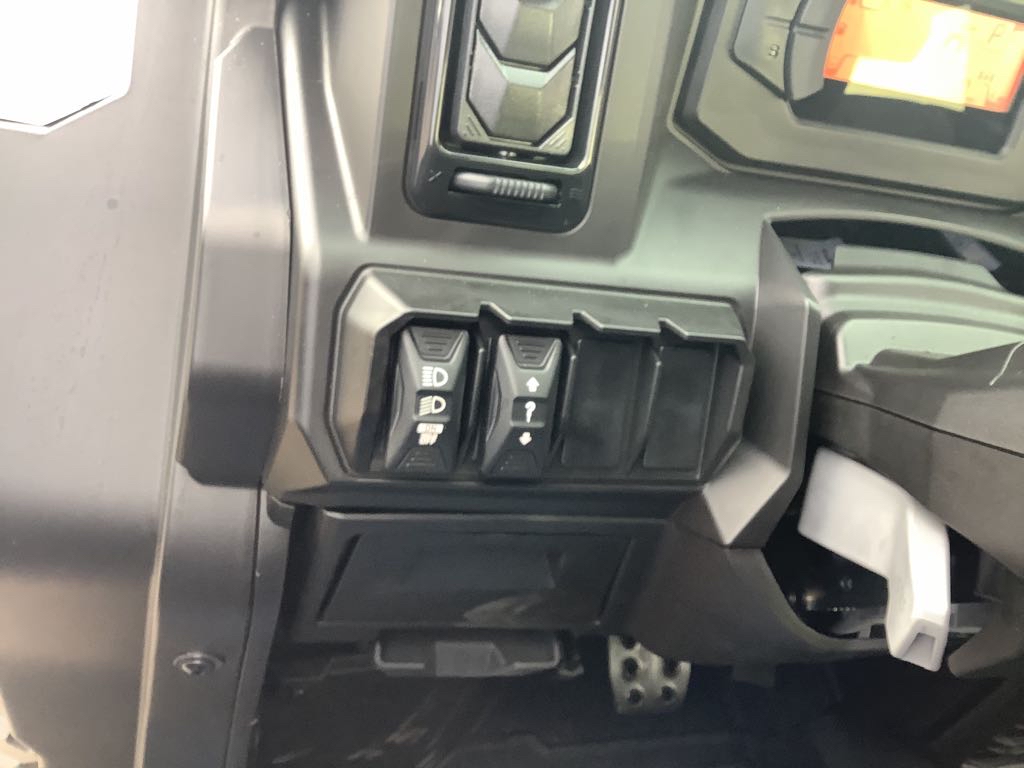 2026 Can-Am Defender Limited HD11 - Photo 13