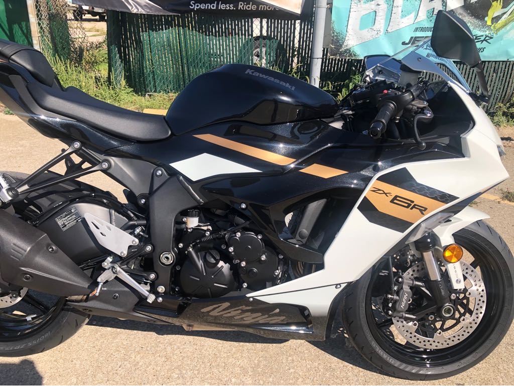 2026 Kawasaki NINJA ZX-6R ABS - Photo 3