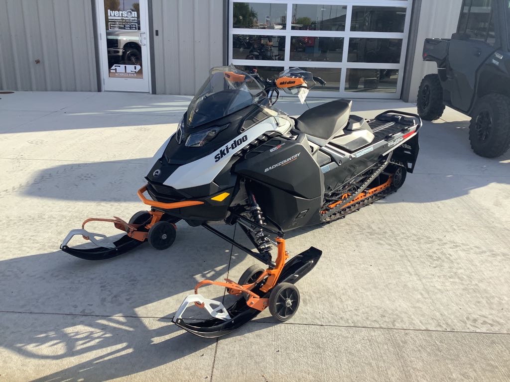 2026 Ski-Doo Backcountry™ Adrenaline® 600R E-TEC® 146 1.5 - Photo 4