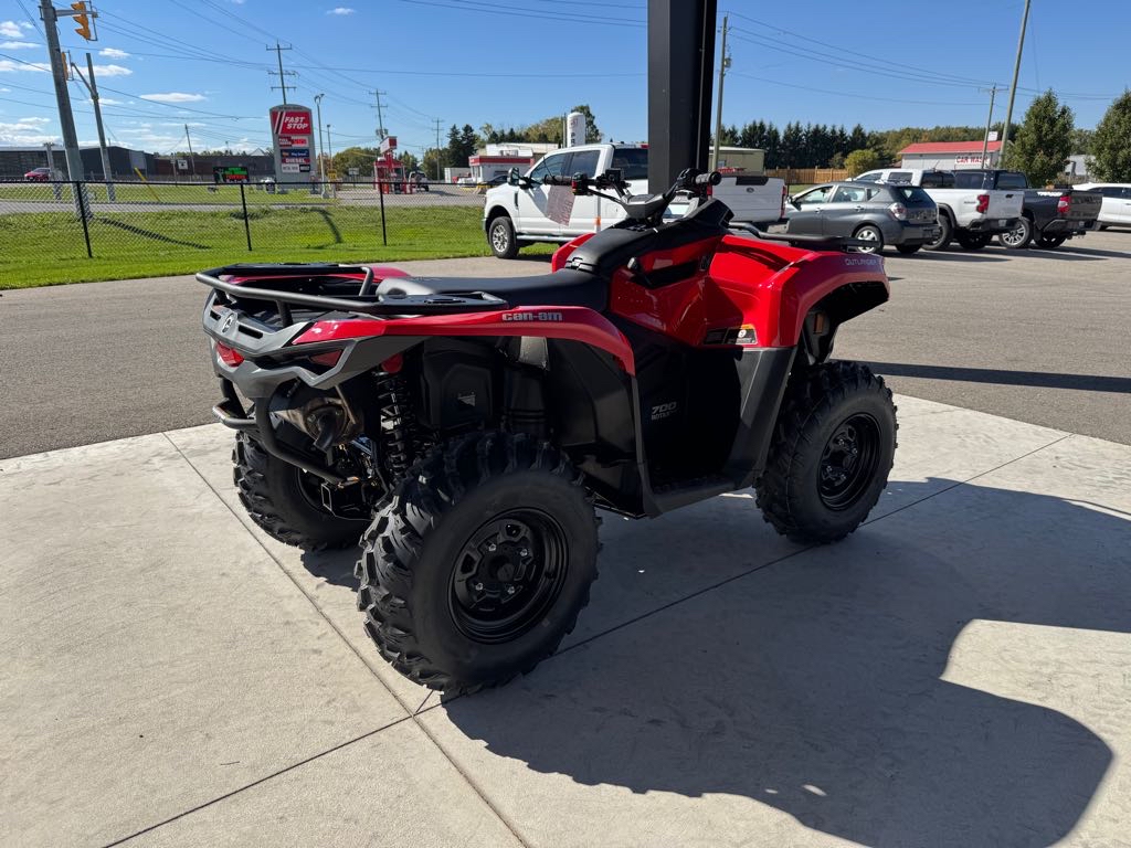 2025 Can-Am Outlander DPS 700 - Photo 3