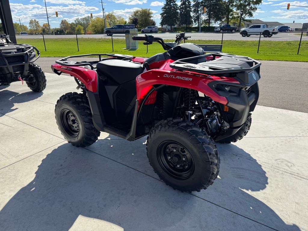 2025 Can-Am Outlander DPS 700 - Photo 2