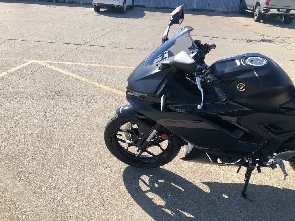 2025 Yamaha YZF R3 - Photo 8