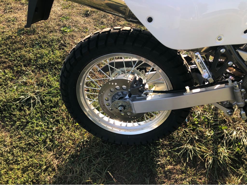 2026 Suzuki DR 650S - Photo 5