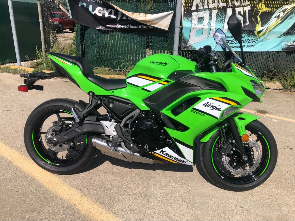 2025 Kawasaki NINJA 650 ABS KRT - Photo 3