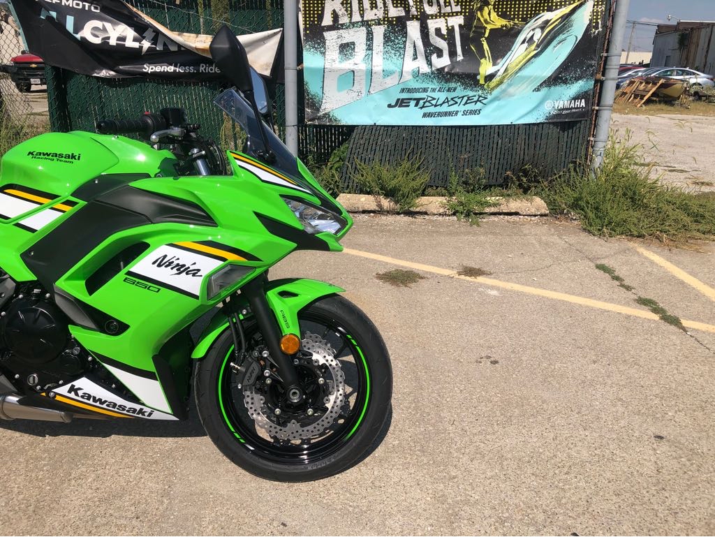 2025 Kawasaki NINJA 650 ABS KRT - Photo 2