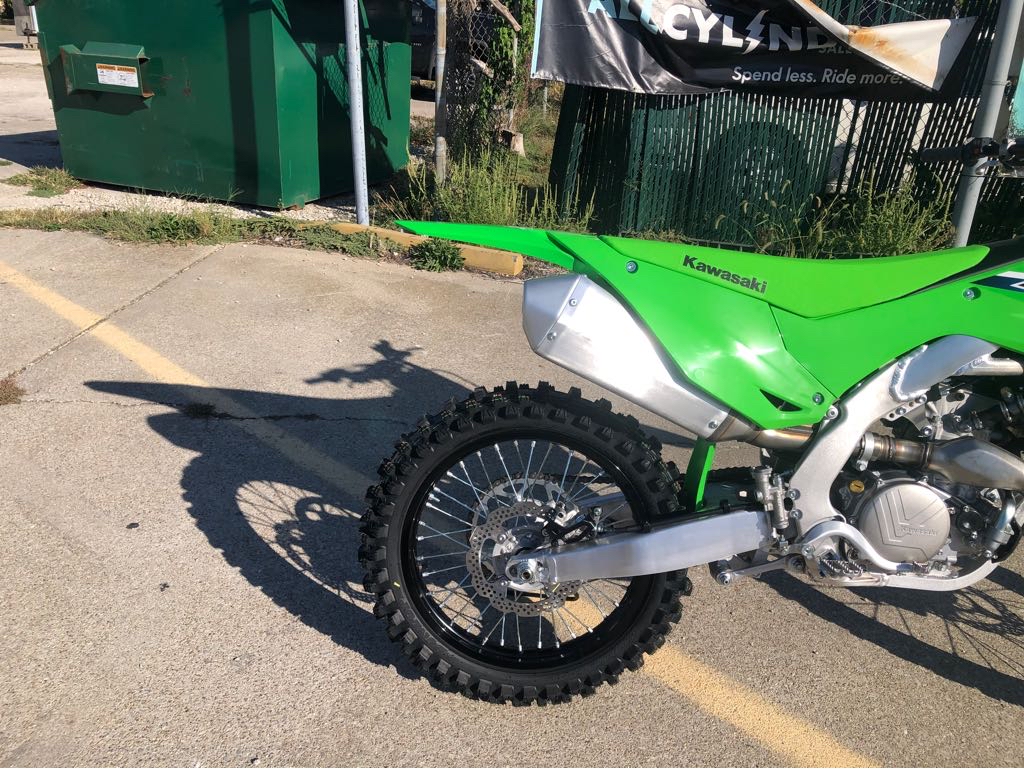 2026 Kawasaki KX 450 - Photo 4