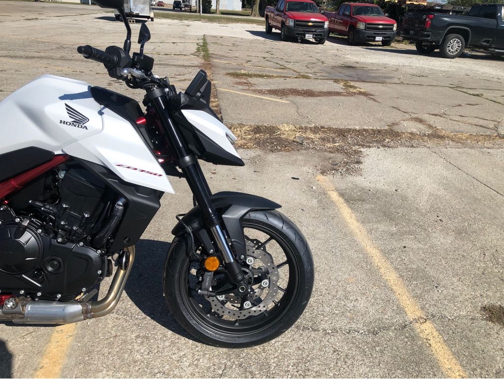 2025 Honda CB750 HORNET - Photo 2