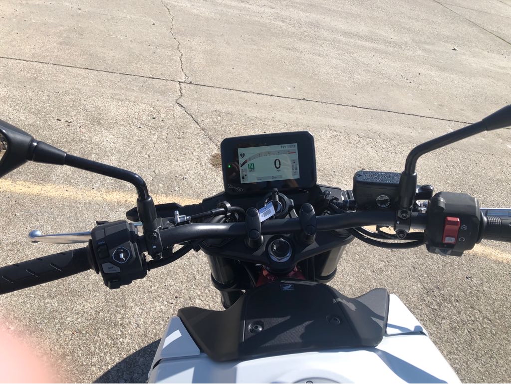 2025 Honda CB750 HORNET - Photo 9