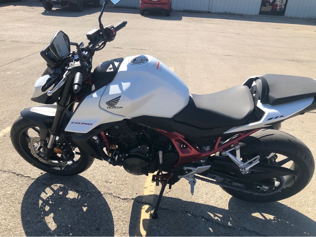 2025 Honda CB750 HORNET - Photo 6