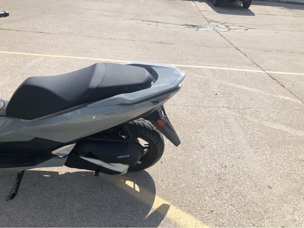 2025 Honda PCX ABS - Photo 6