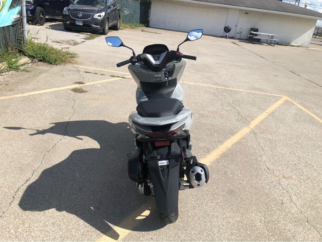 2025 Honda PCX ABS - Photo 5