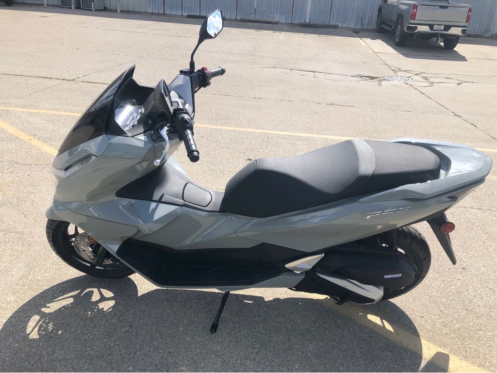 2025 Honda PCX ABS - Photo 7